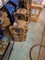 1985 ford 351W heads ,good used,have been cleaned only