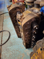 1985 ford 351W heads ,good used,have been cleaned only