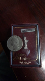 Vintage NIB Bates & Klinke Sterling Statue of Liberty Charm