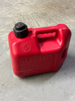 GAS Tank Fuel Can 1 gallon no spill