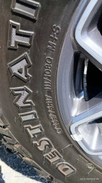 5 Firestone destination tires 255/75/17 & wheels