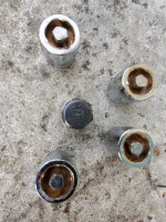 Lug nut locks