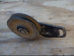 PULLEY WITH  BRACKET