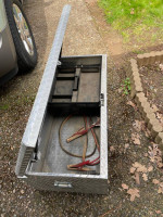 Truck bed toolbox