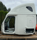 Freightliner Cascadia P4 Cabin 2017 and up