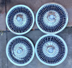 Wire wheels hubcaps