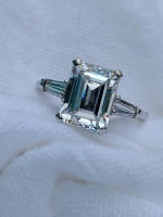 2.11 ct Emerald cut diamond ring.platinum