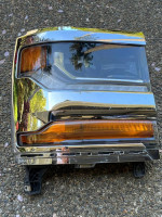 OEM 2016-2018 SILVERADO RIGHT HID HEADLIGHT