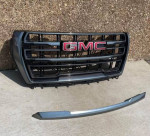 2021-2023 GMC Yukon Grille