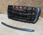 2021-2023 GMC Yukon Grille