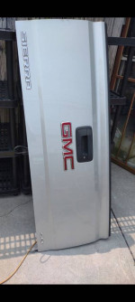 Rust free newer model GMC tailgate