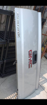Rust free newer model GMC tailgate