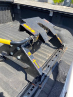 Fifth wheel hitch