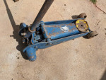 Vintage 3,000 lb jack