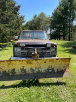 1986 Chevy Pick Up With Plow For Parts