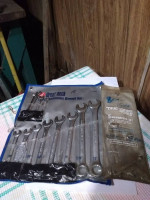 12 US 1/4-7/8 & 8 Metric 8-15 Wrenches