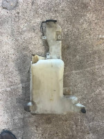 1999 Chevrolet Silverado Windshied Washer Reservoir