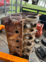 Ford engine block 351, 400