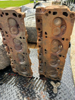 302 Ford motor with heads