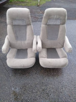FlexSteel Captains Chairs Bucket Seats