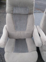 FlexSteel Captains Chairs Bucket Seats