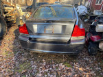 05Volvo S60 T5 Needs work