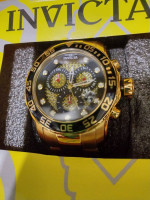 Beautiful brand new large men's pro diver Invicta watch