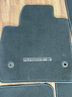 GM Denali 6 Passengers Full Set Of Rugs 5 Pc, new