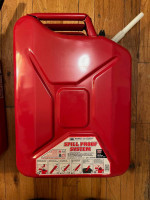 Midwest 5 Gallon Metal Gasoline Jerry Can - Like New