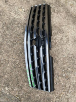 2007 Infiniti M35 Grille