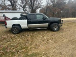 2005 silverado part out passenger door