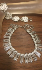Vintage 1960s Sarah Coventry Necklace & Bracelet  MINT CONDITION