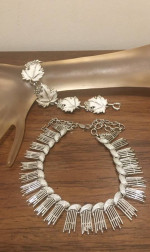 Vintage 1960s Sarah Coventry Necklace & Bracelet  MINT CONDITION