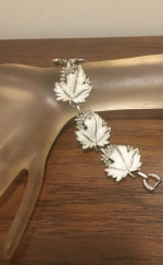 Vintage 1960s Sarah Coventry Necklace & Bracelet  MINT CONDITION