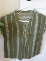Cute Olive Top size S/M