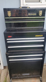 Stanley 5 drawer tool box w husky portable box on top