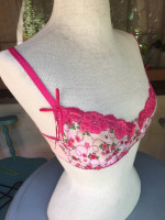Victoria's Secret Pink Medium Melon Racerback Sports Running Yoga Bra