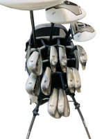 TaylorMade Golf Club Set W/Flextech Crossover Stand White Bag