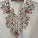 Daffodil Blouse Size M Embroidered Shirt Short Sleeve Floral Vintage