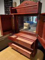 Jewelry box