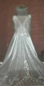 ALFRED ANGELO EMBELLISHED BRIDAL GOWN and VEIL (Sz 4)