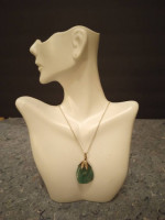 Vintage Green Pear-Shaped Cabochon Necklace w/Petals
