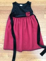 2 matching girls fancy dresses