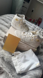 Jordan 1 Pinnacle 24k gold