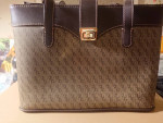 Classic and Elegant Handbag - CL America