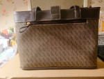 Classic and Elegant Handbag - CL America