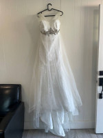 Flattering wedding dress size 6