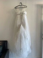 Flattering wedding dress size 6