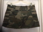 CAMO CUT OFF MINI SKIRT Sz 7