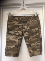 BEBOP WOMENS CAMO SHORTS Sz 7 Never Worn